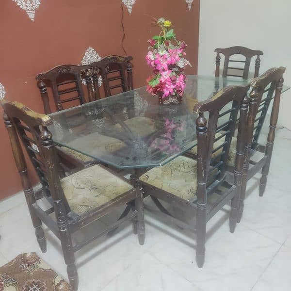 Dining Table h 6 chairs dining table set Urgent selling. 6