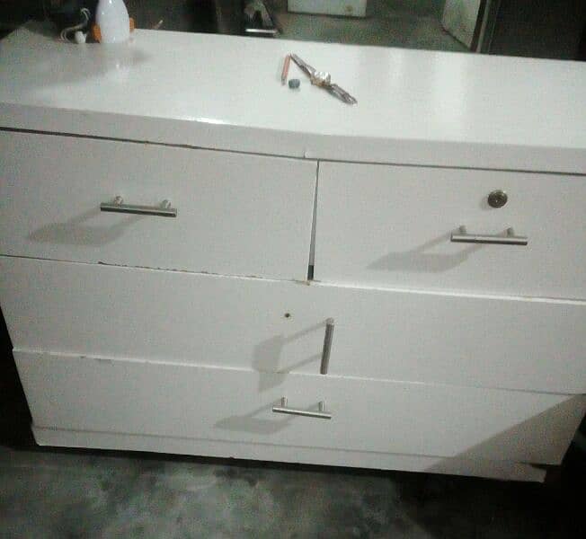 drawer with mirror 0