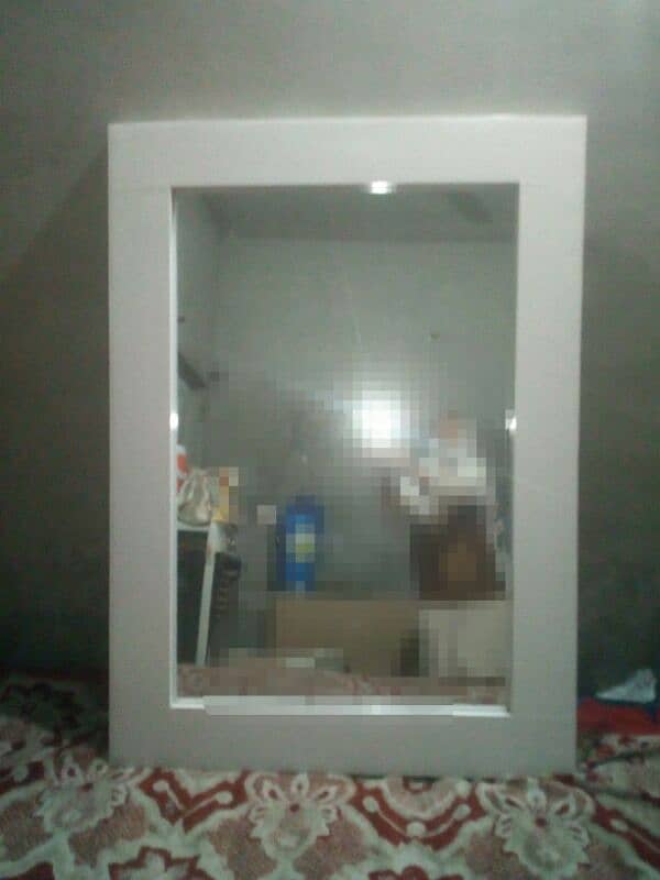 drawer with mirror 1