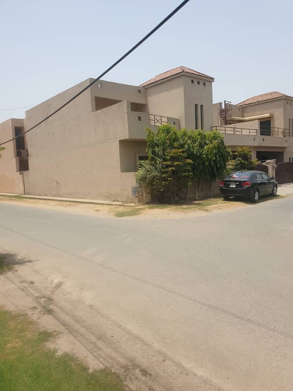 10 Marla 5 Bedrooms House Fully Tiled Askari-10 Lahore 2