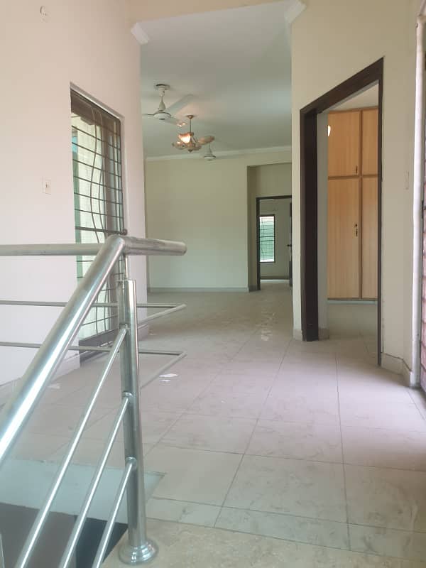 10 Marla 5 Bedrooms House Fully Tiled Askari-10 Lahore 15