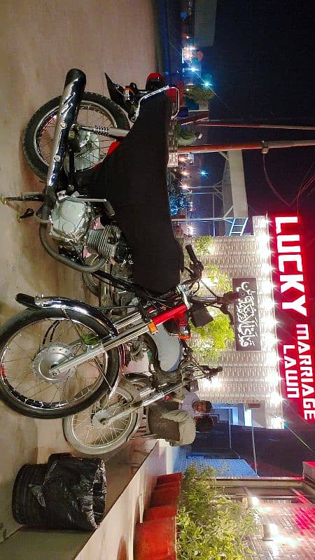 brand new Honda cg 125 use to 2700 kilometer 6