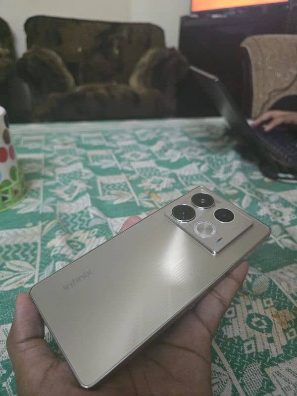 Infinix Note 40 1