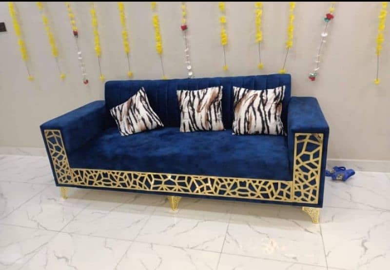 Sofa Combed available 0