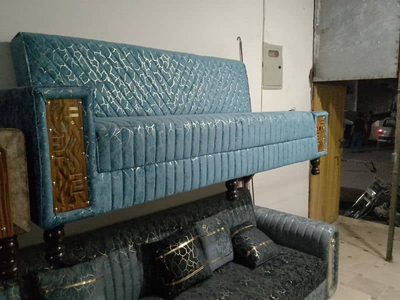 Sofa Combed available 4