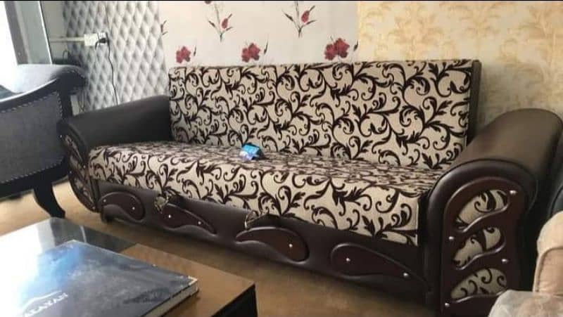 Sofa Combed available 10