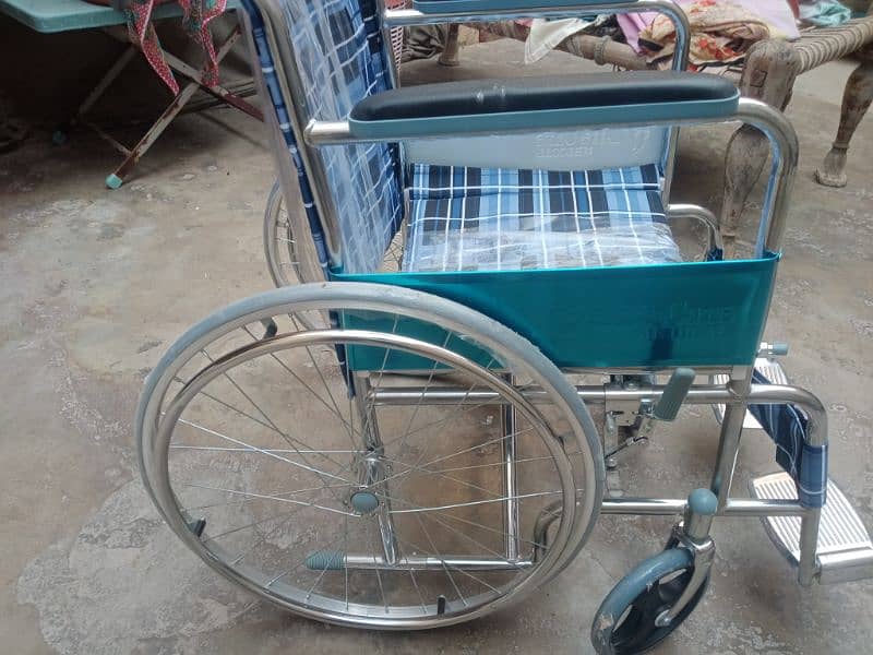 wheel chair lush thory din use howi urg 14000 only 4