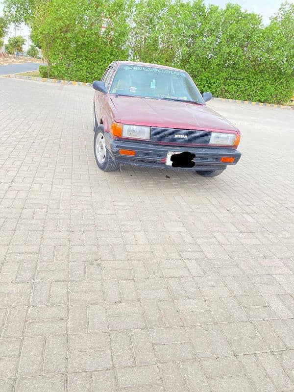 Nissan Sunny 1990 5