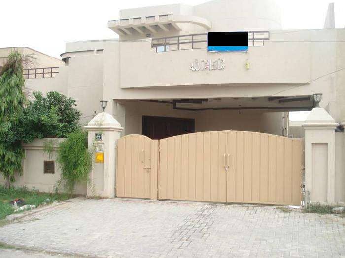 10 Marla 4 Bedrooms House For Sale Sector-B Askari-10 Lahore 0