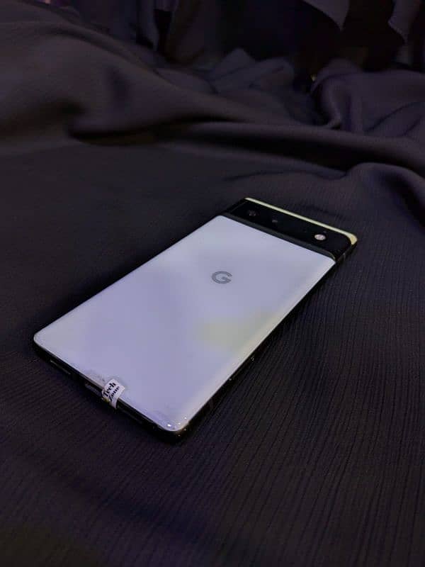 google pixel 6a and pixel 6 8