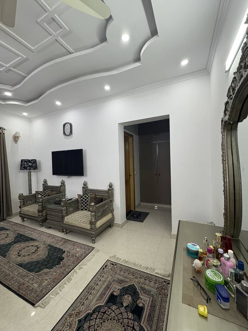 FULL BASEMENT HOUSE FURNISHED 1 KANAL FOR SALE WITH SOLAR PANEL 10