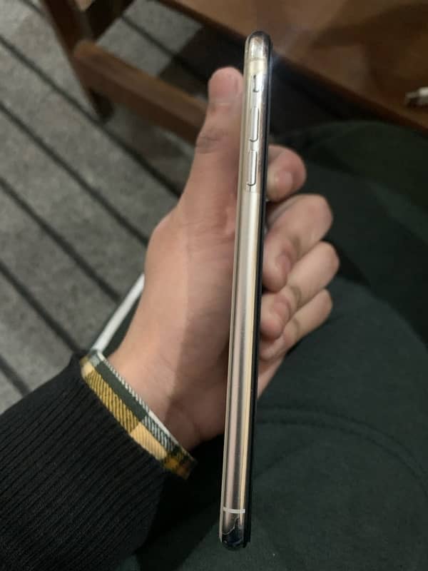 iPhone XS Max 1