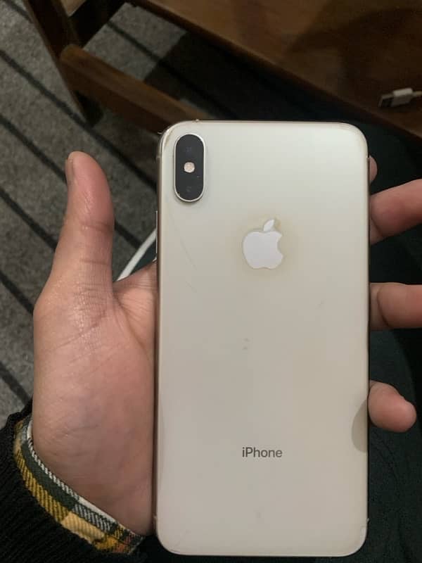 iPhone XS Max 4