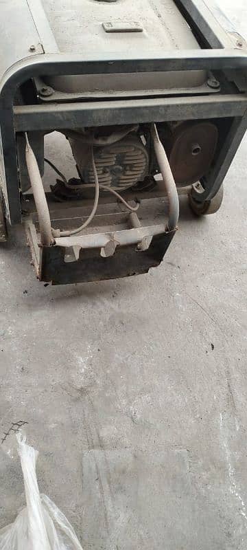 3kva Ka generator hai total genuine 0