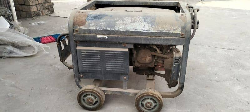 3kva Ka generator hai total genuine 3