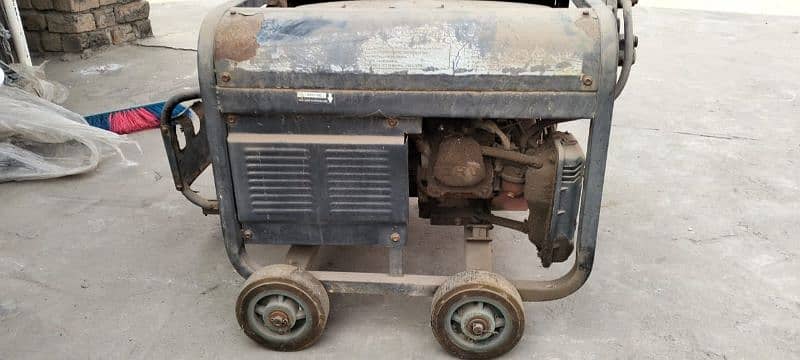 3kva Ka generator hai total genuine 4