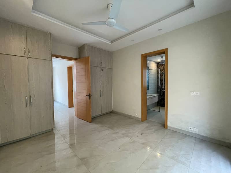 16 Marla House for Rent Available for Commercial use in Gulberg Lahore Near Main Boulevard 8