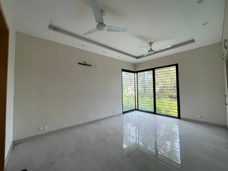 16 Marla House for Rent Available for Commercial use in Gulberg Lahore Near Main Boulevard 11