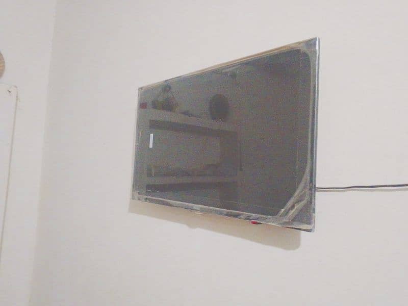 Haier 32" android LED for sale 3