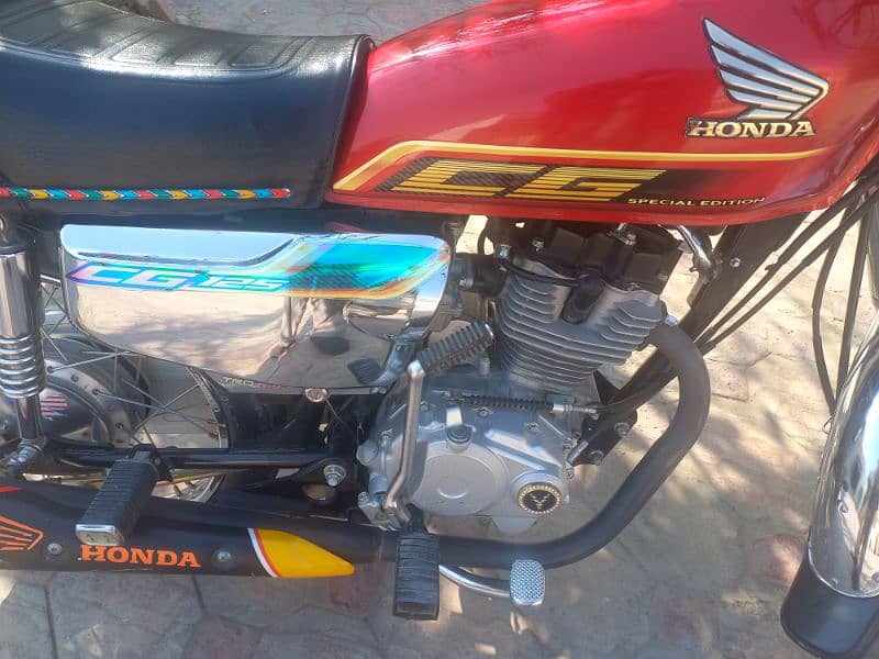 Honda 125 special edition 4