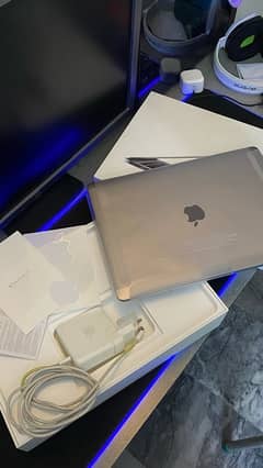 Macbook