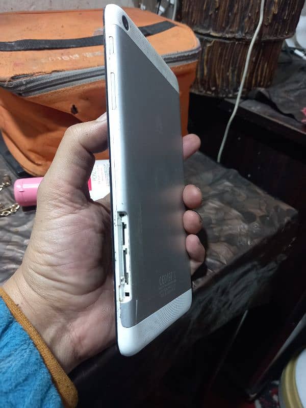 Huawei Tab panel tuta hua hai 4