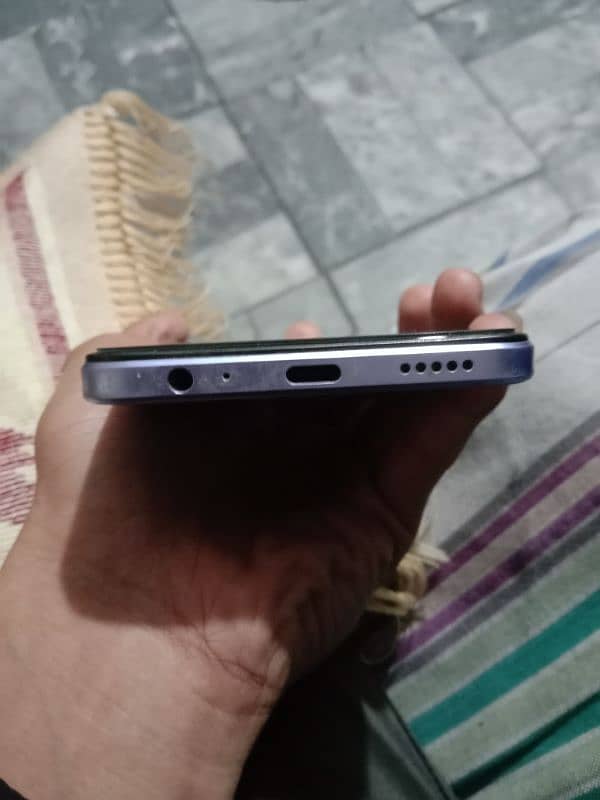 vivo y 17s 4+4/128 All ok mobile no open no repaired 2