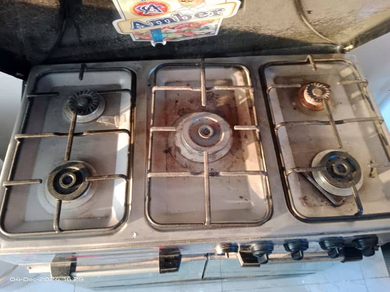 5 burner stove not in used that why sale this 2