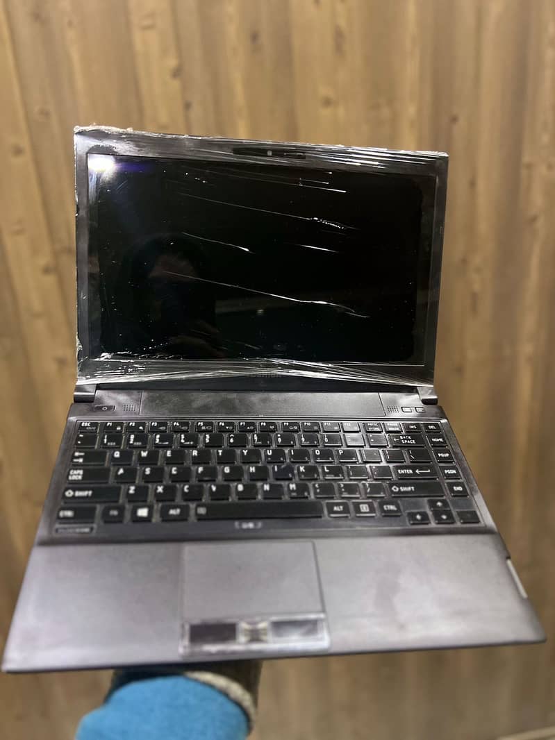 Toushiba Laptop For Sell 2