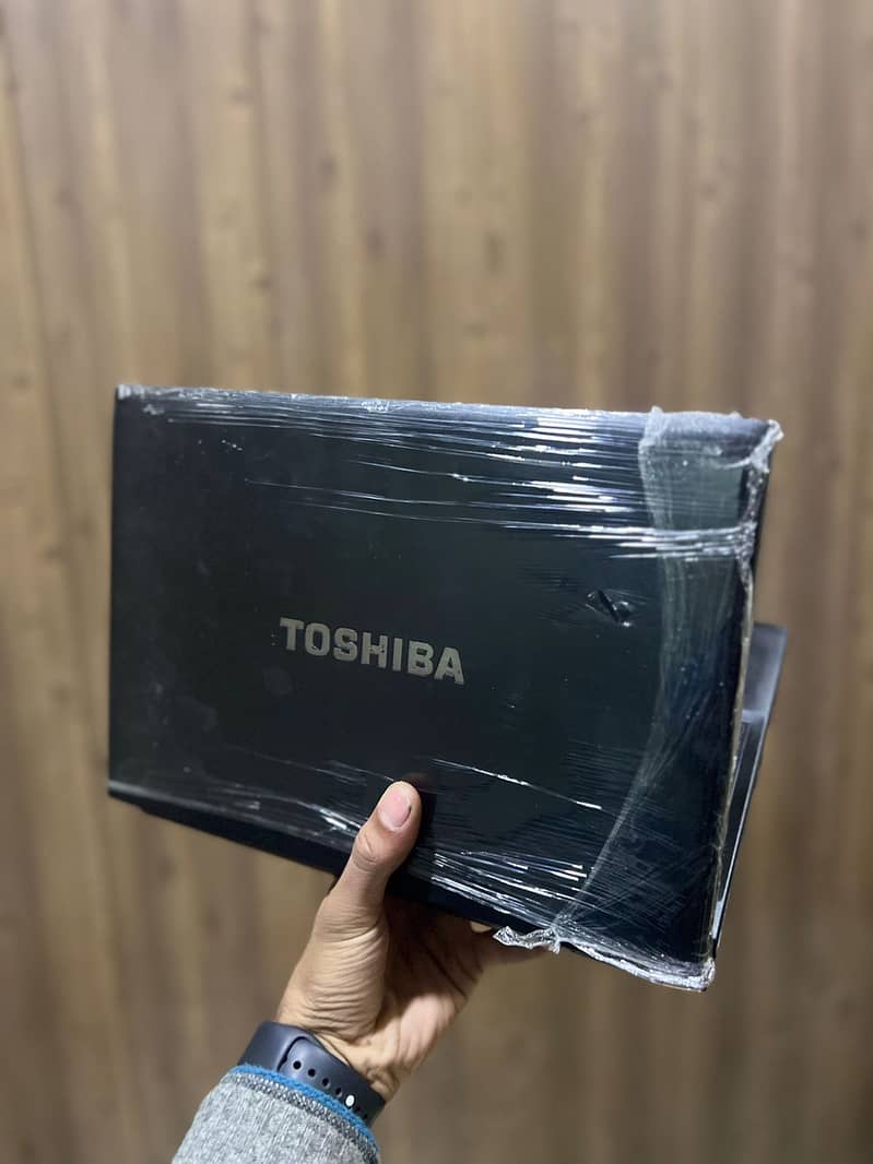 Toushiba Laptop For Sell 3