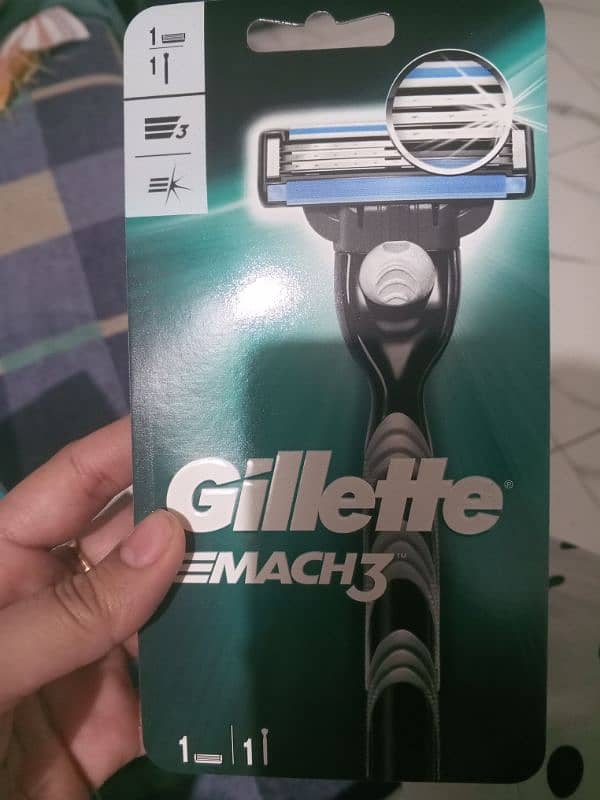 gillet mech 3 razors 2