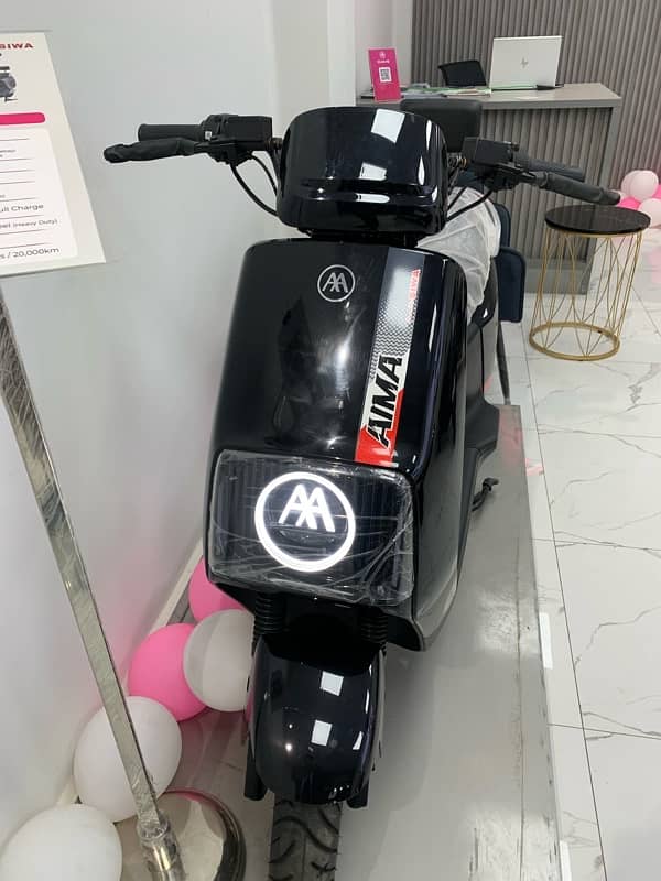 Aima Pulse A723 Electric scooty/scooter 1