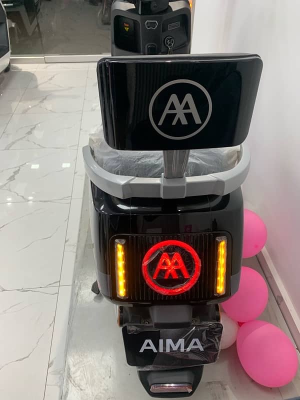 Aima Pulse A723 Electric scooty/scooter 3