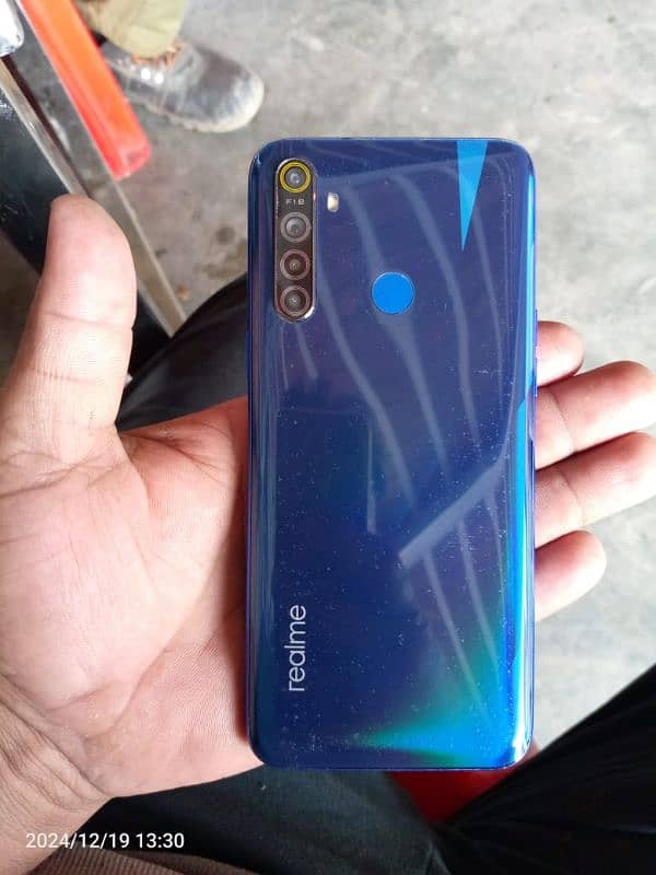 realme 5 4GB 64 GB 6