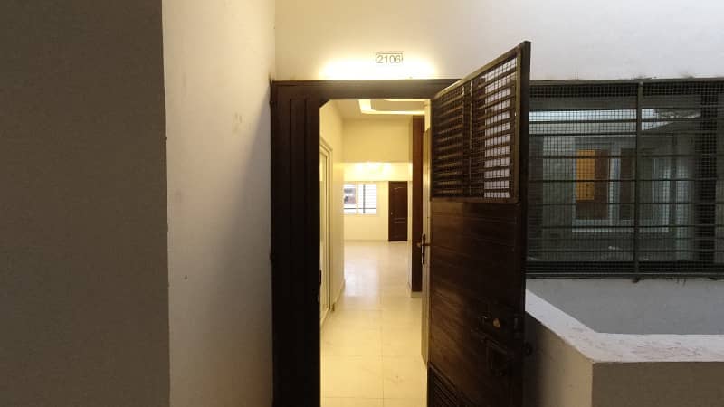 2 Bed D/D Brand New Flats Available For Sale In Royal 8 Icon Different Floors 5