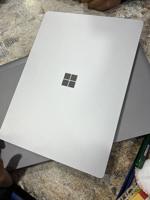 Microsoft Surface Laptop 3 2