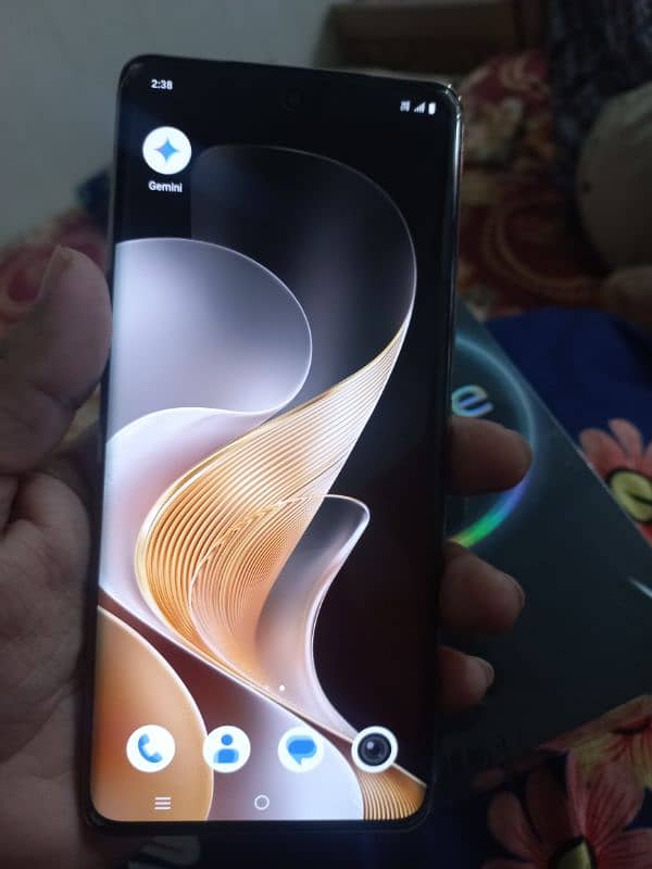 vivo v40e 8gb 256gb bronze 10/10 condition 1