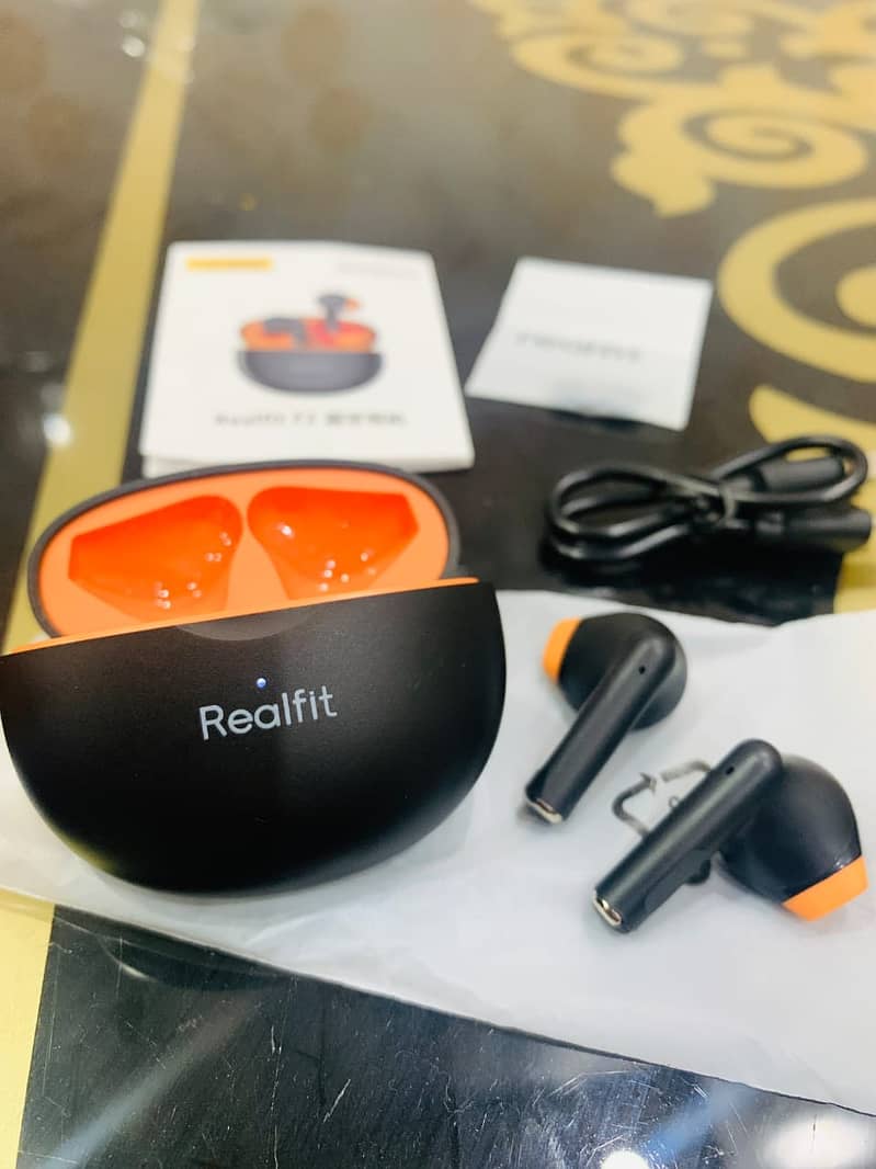 Realfit F2 F3 earphone (Headphones, Airpods, Strap, Phone samsung) 0