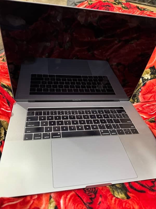 Apple MacBook Pro 2017 With touch bar 15 inch 3