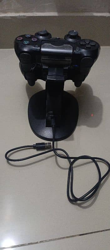 controller charger and holder 2