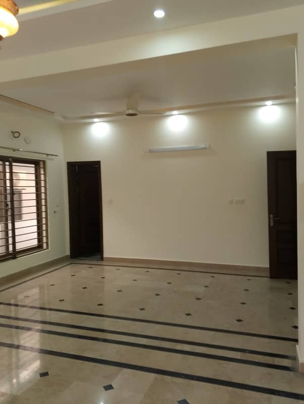 50x90 Upper portion available for Rent G-13 Contact:-0347-7163075 2