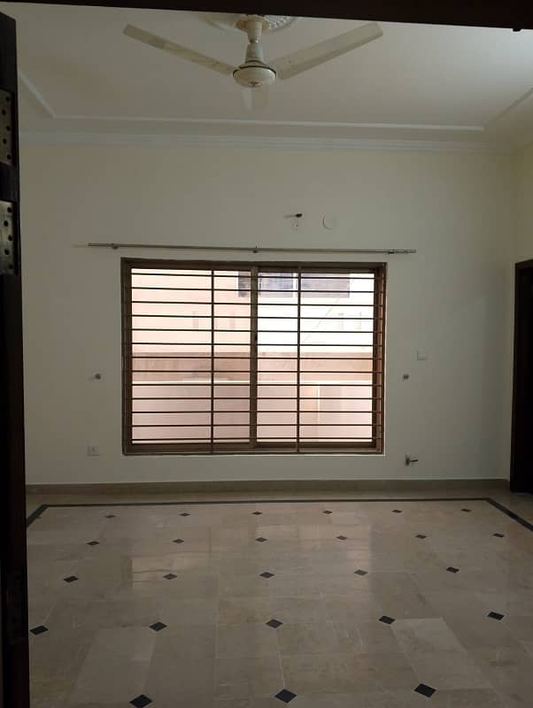 50x90 Upper portion available for Rent G-13 Contact:-0347-7163075 6