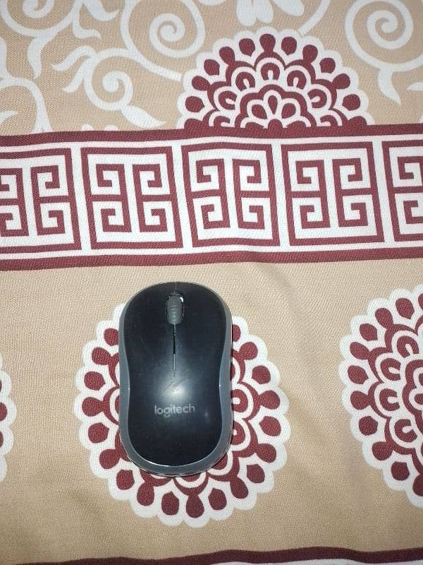 wireless mouse and keyboard 1