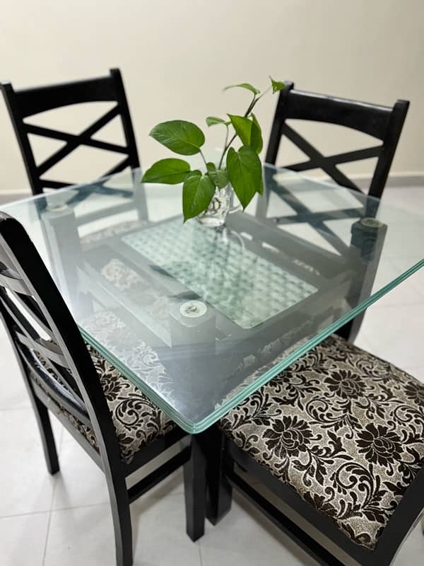 4 seater dining table set 2