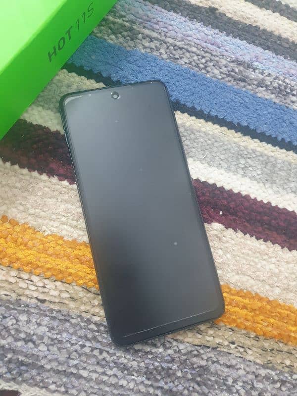 Infinix hot 11s 7/128 with box in black color available 2