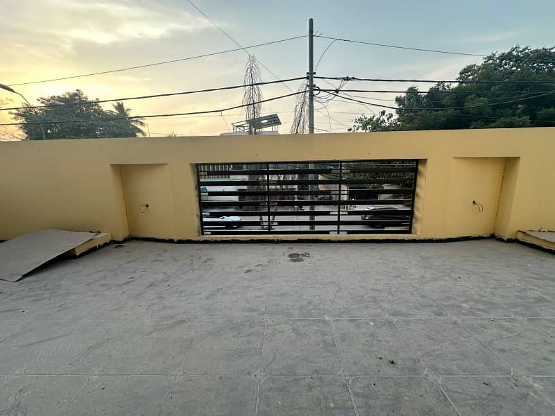 3600 SQ FT 4 BED ROOM UPPER PORTION WITH LIFT AND 3 CARS PARKING NEAR COCAN GROUND 11