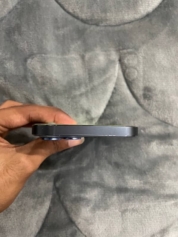 iPhone 12 pro max 128 gb Non-Pta in used condition with box 5