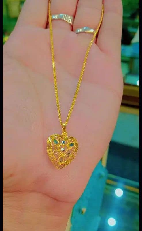 gold palated Women necklace available 1