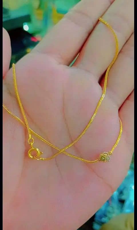 gold palated Women necklace available 2