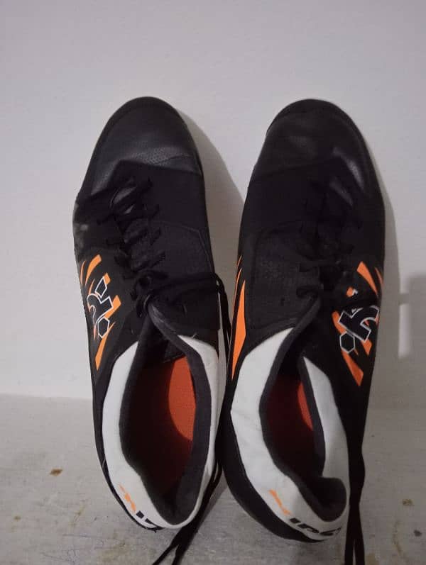 football shoes UK9.5. US10. EUR44 03159070420 0